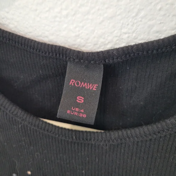 Romwe Women's S Black Cropped Tank Red Amanita Mushroom Graphic - Picture 2 of 4